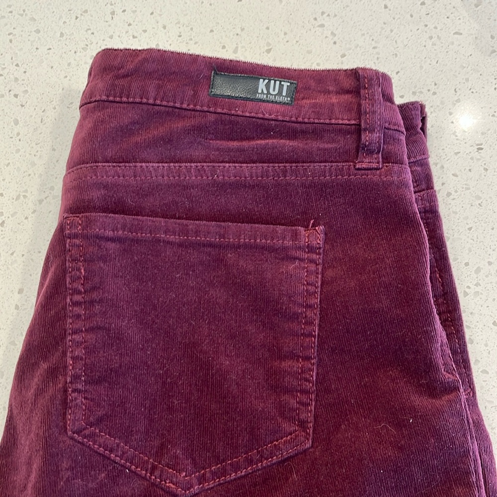 Women’s size 10 stretch straight leg corduroy excellent condition worn once